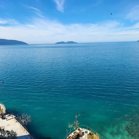 Διαμέρισμα Sky *